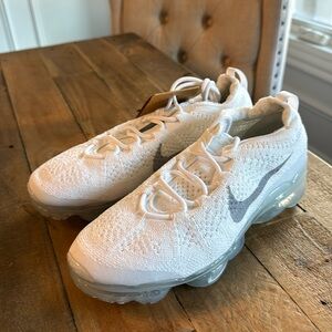 Nike Air Vapormax 2023 Flyknit Women's Size 9 White Platinum refurbished
